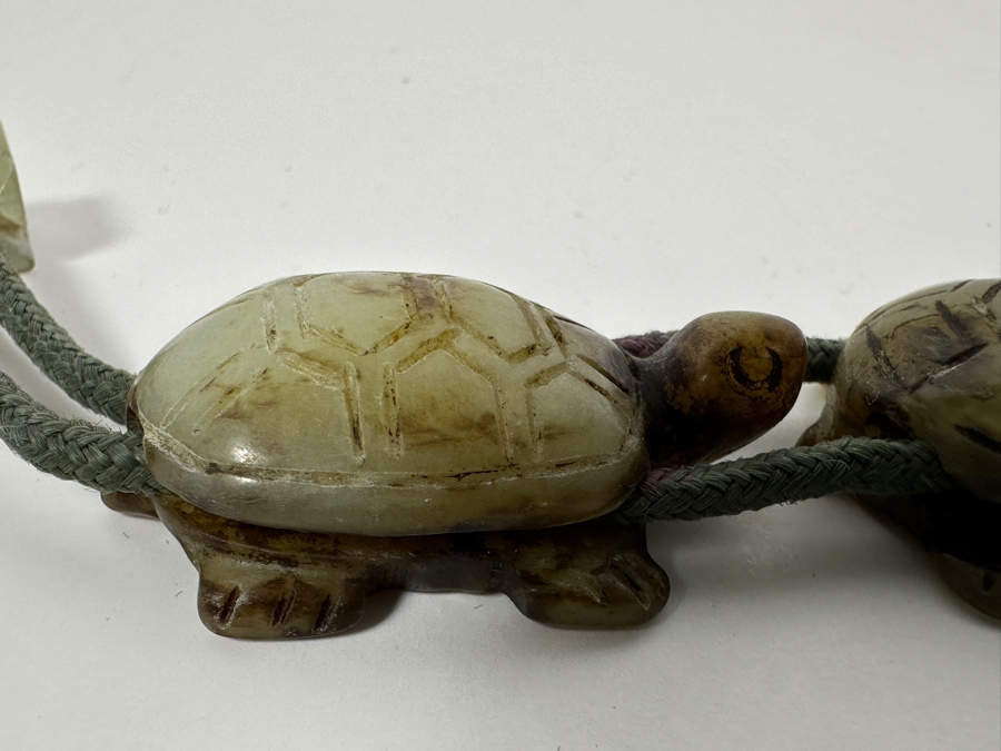 Vintage Chinese Carved Jadeite Turtles Signed Choker 13' Necklace [Photo 12]