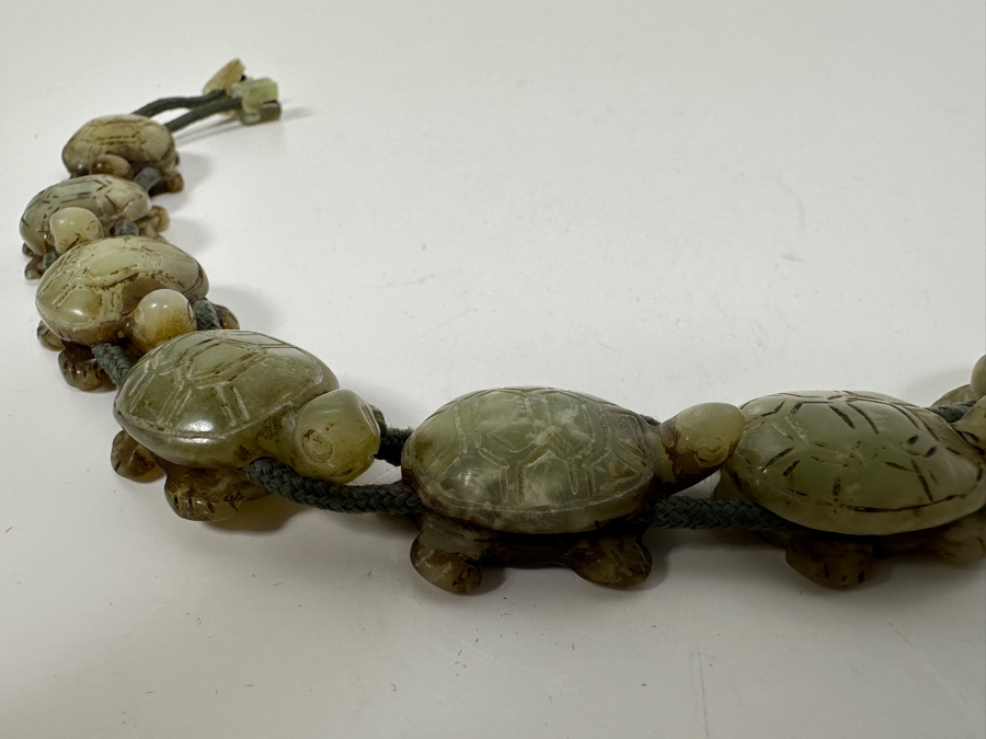 Vintage Chinese Carved Jadeite Turtles Signed Choker 13' Necklace [Photo 6]