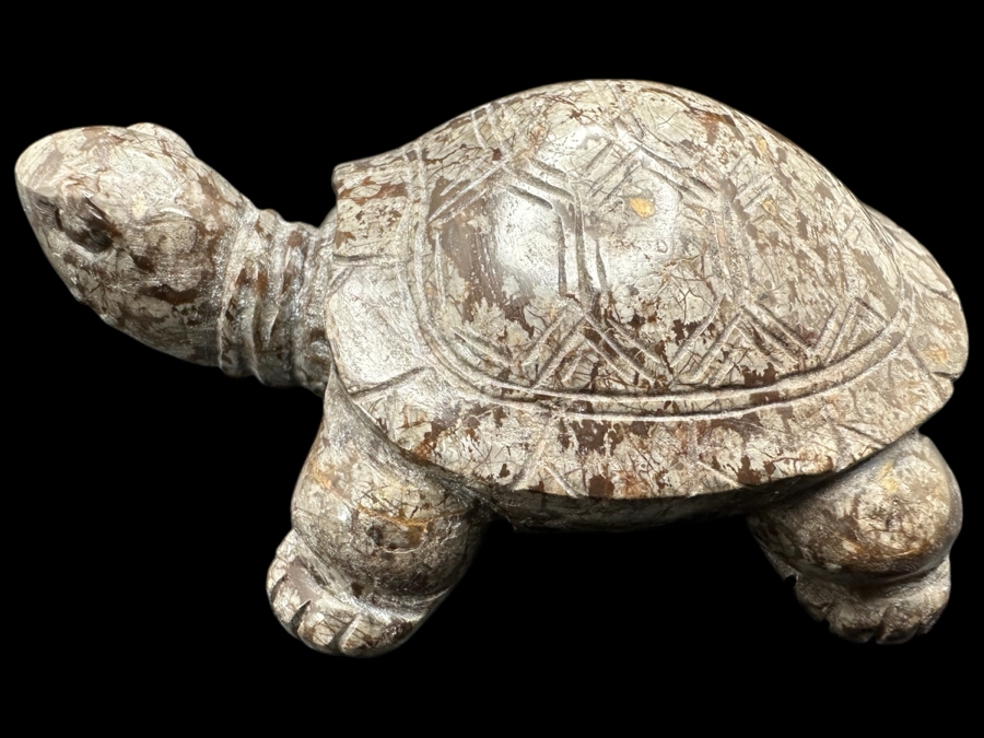 Hand Carved Stone Turtle Figurine 86g