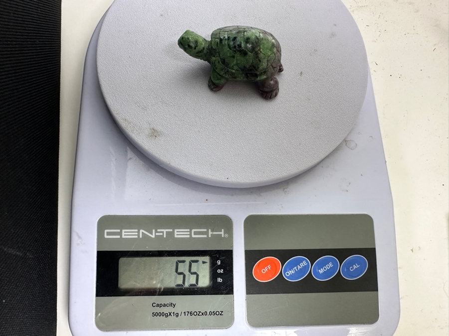 Hand Carved Ruby Zoisite Turtle Figurine 55g [Photo 12]