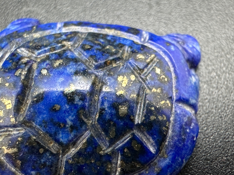 Collection Of Ten Hand Carved Miniature Turtle Figurines Of Various Stones [Photo 30]