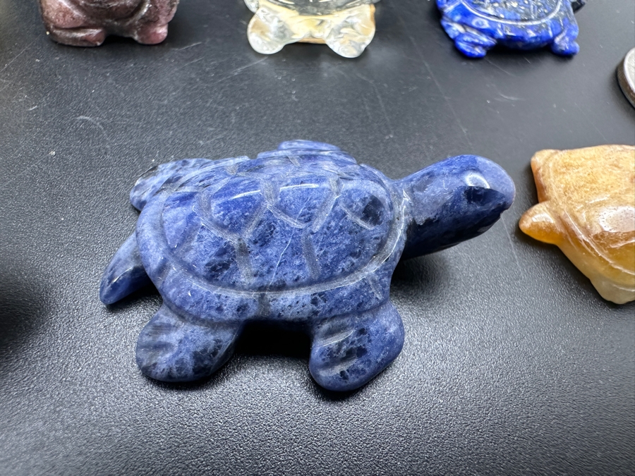 Collection Of Ten Hand Carved Miniature Turtle Figurines Of Various Stones [Photo 9]