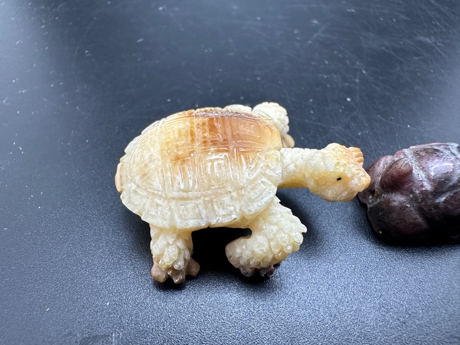 Collection Of Ten Hand Carved Miniature Turtle Figurines Of Various Stones [Photo 10]