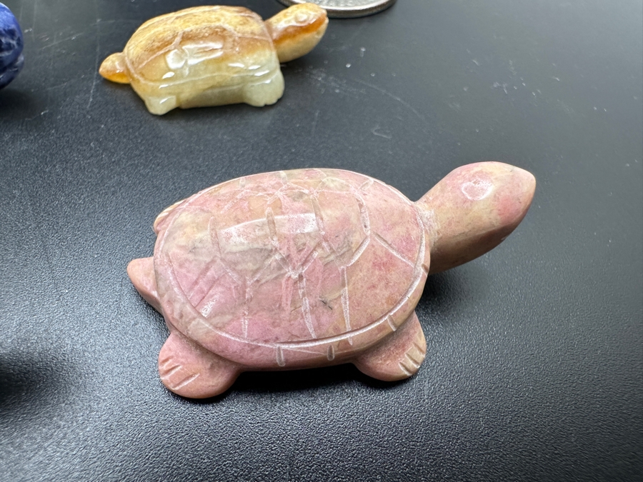 Collection Of Ten Hand Carved Miniature Turtle Figurines Of Various Stones [Photo 7]