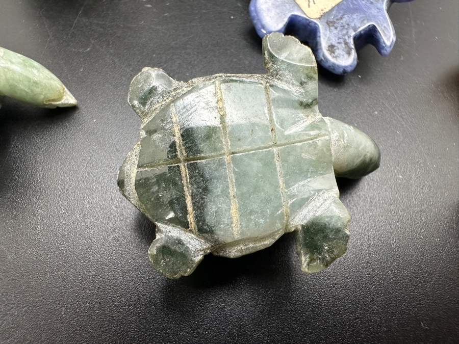 Collection Of Ten Hand Carved Miniature Turtle Figurines Of Various Stones [Photo 18]