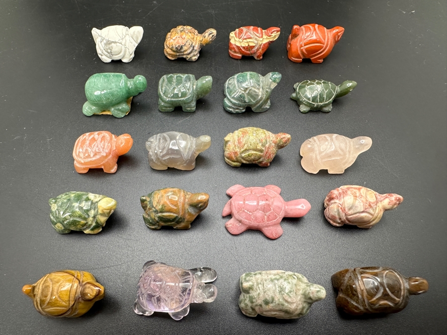 Collection Of Twenty Hand Carved Miniature Turtle Figurines Of Various Stones [Photo 2]