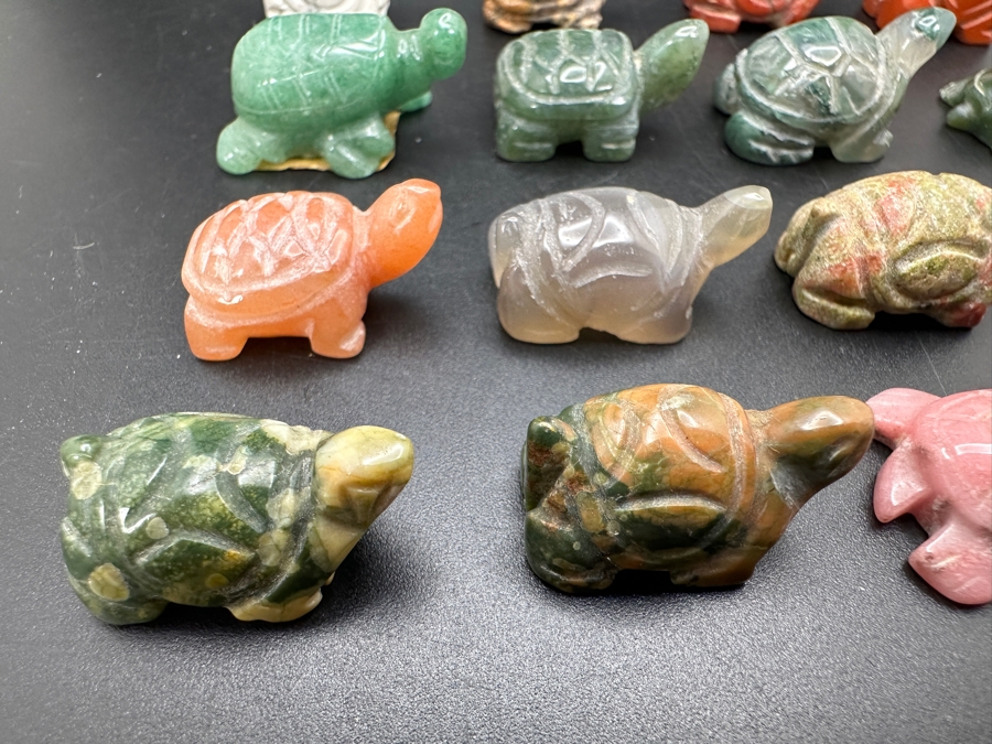 Collection Of Twenty Hand Carved Miniature Turtle Figurines Of Various Stones [Photo 8]