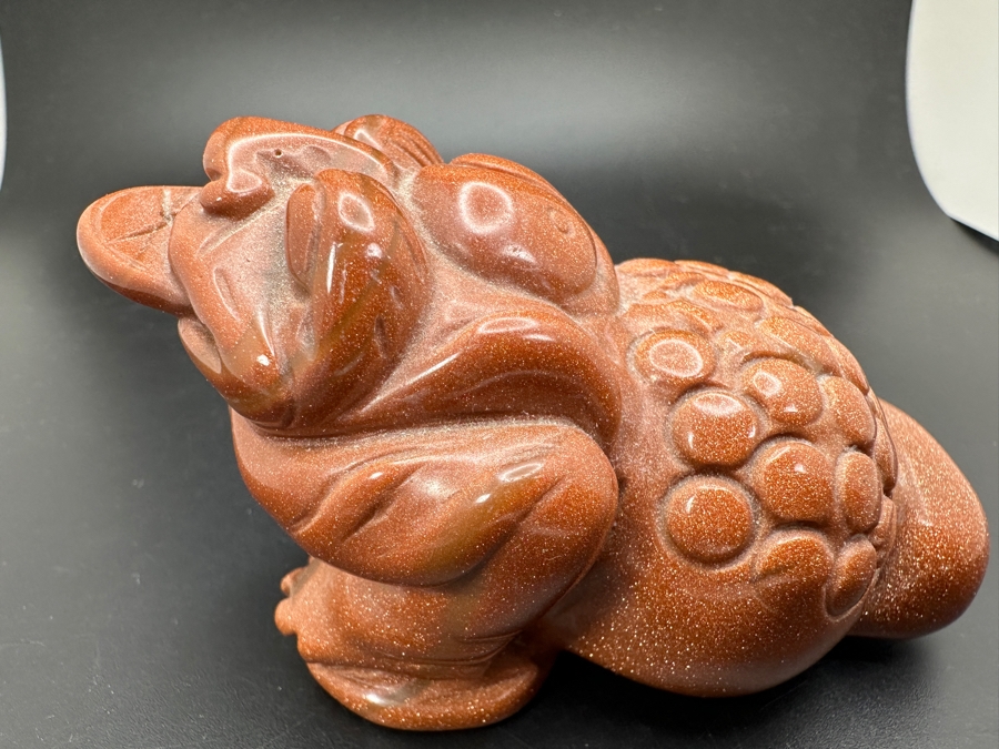Carved Chinese Goldstone Feng Shui Golden Toad Wealth Figurine 325g [Photo 2]
