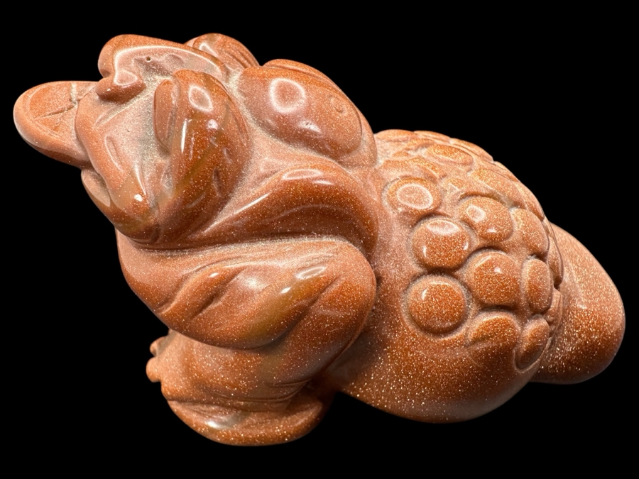 Carved Chinese Goldstone Feng Shui Golden Toad Wealth Figurine 325g [Photo 1]