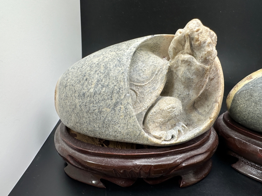 Stunning Vintage Hand-Carved Stone Turtle Emerging From Egg with Writing 84.7g [Photo 2]