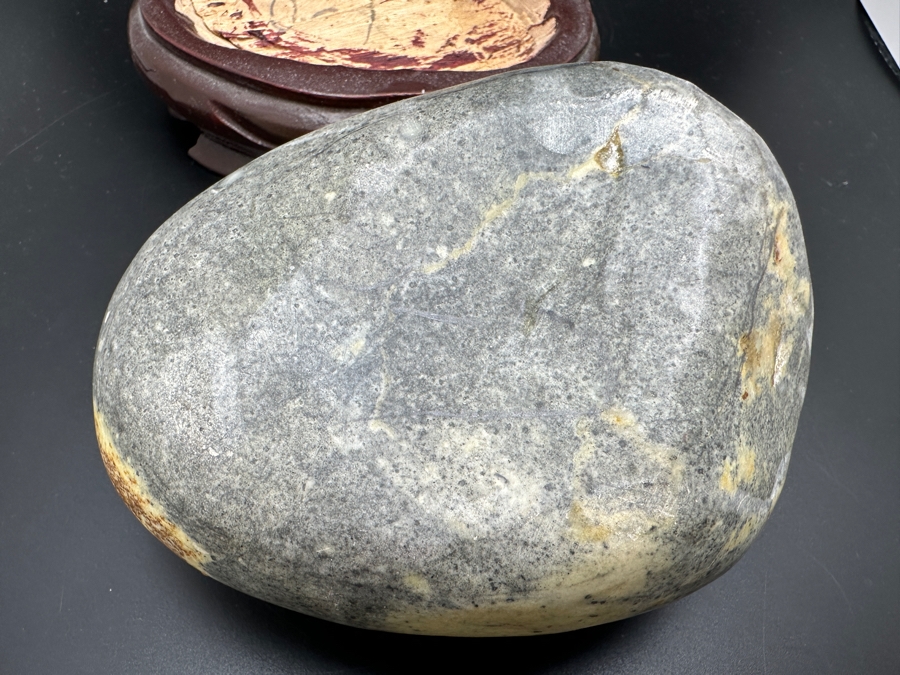 Stunning Vintage Hand-Carved Stone Turtle Emerging From Egg with Writing 74.6g [Photo 22]