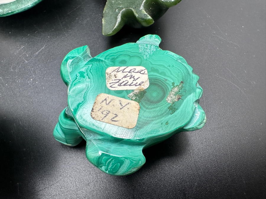 Six Carved Stone Turtle Figurines Jade Malachite 318g [Photo 20]