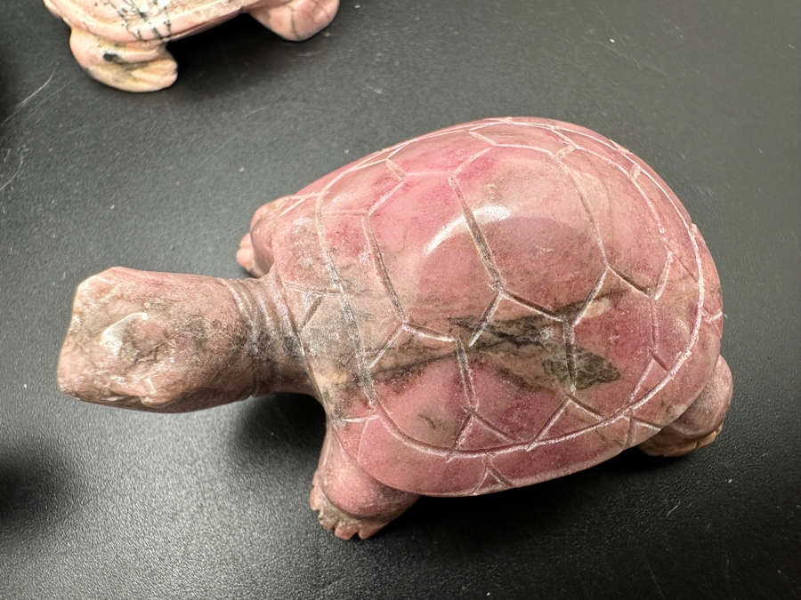 Four Carved Stone Turtle Figurines Rhodonite 215g [Photo 12]