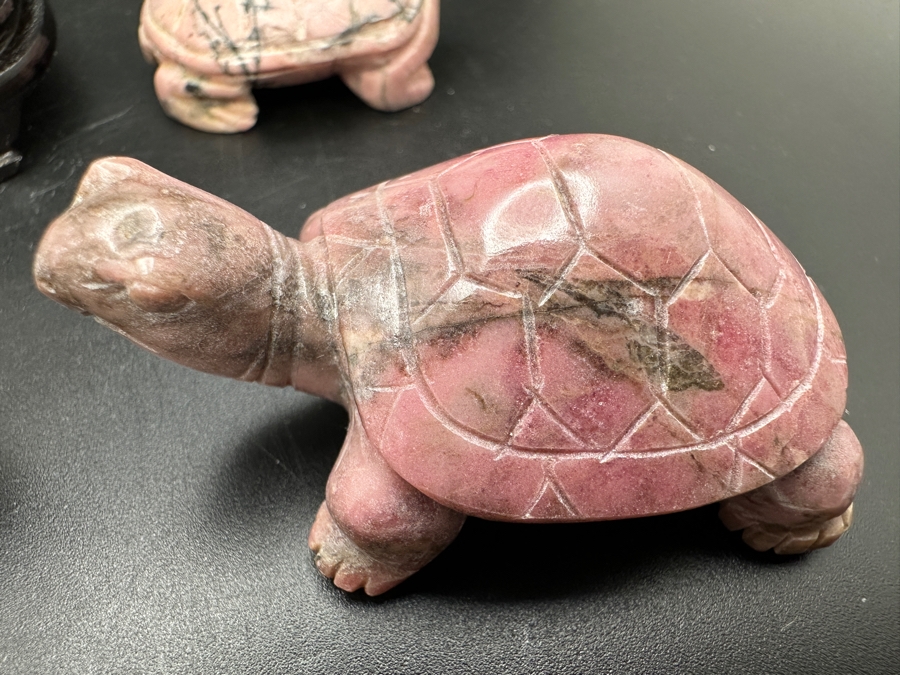 Four Carved Stone Turtle Figurines Rhodonite 215g [Photo 11]