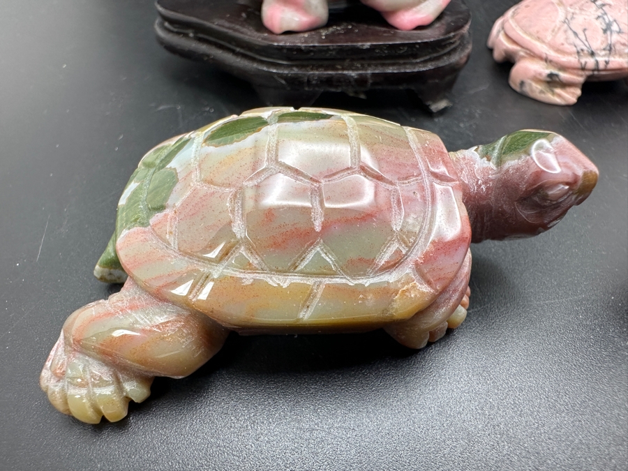 Four Carved Stone Turtle Figurines Rhodonite 215g [Photo 7]