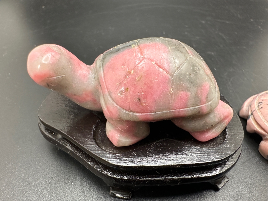 Four Carved Stone Turtle Figurines Rhodonite 215g [Photo 9]