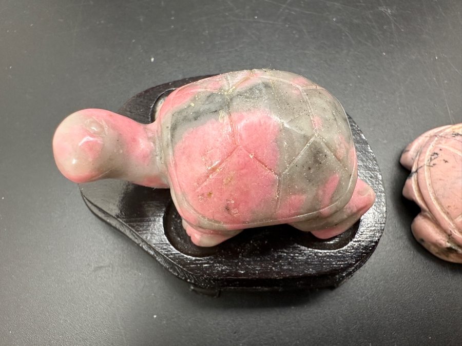 Four Carved Stone Turtle Figurines Rhodonite 215g [Photo 10]