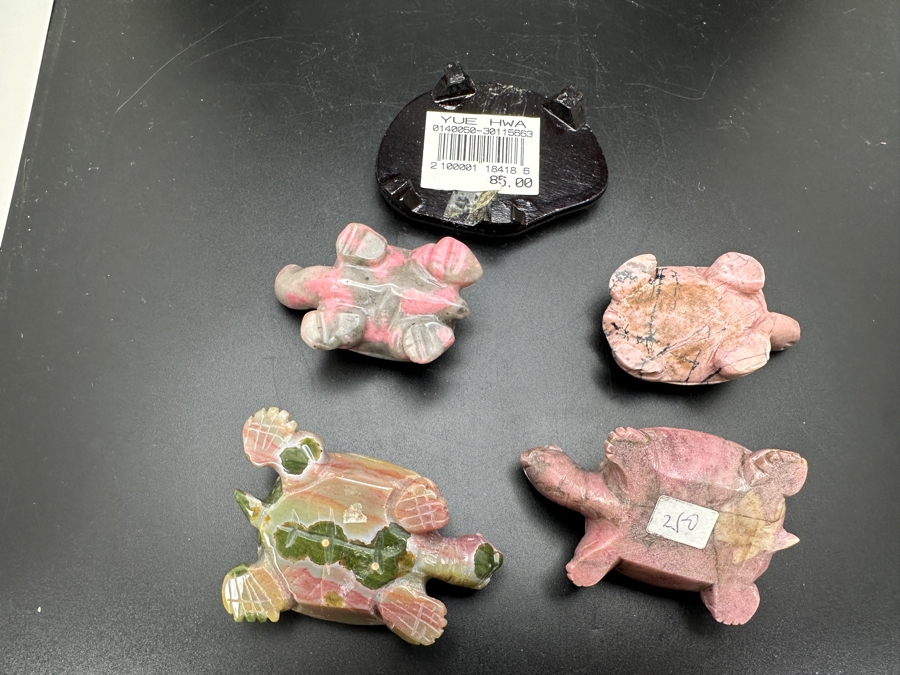 Four Carved Stone Turtle Figurines Rhodonite 215g [Photo 15]