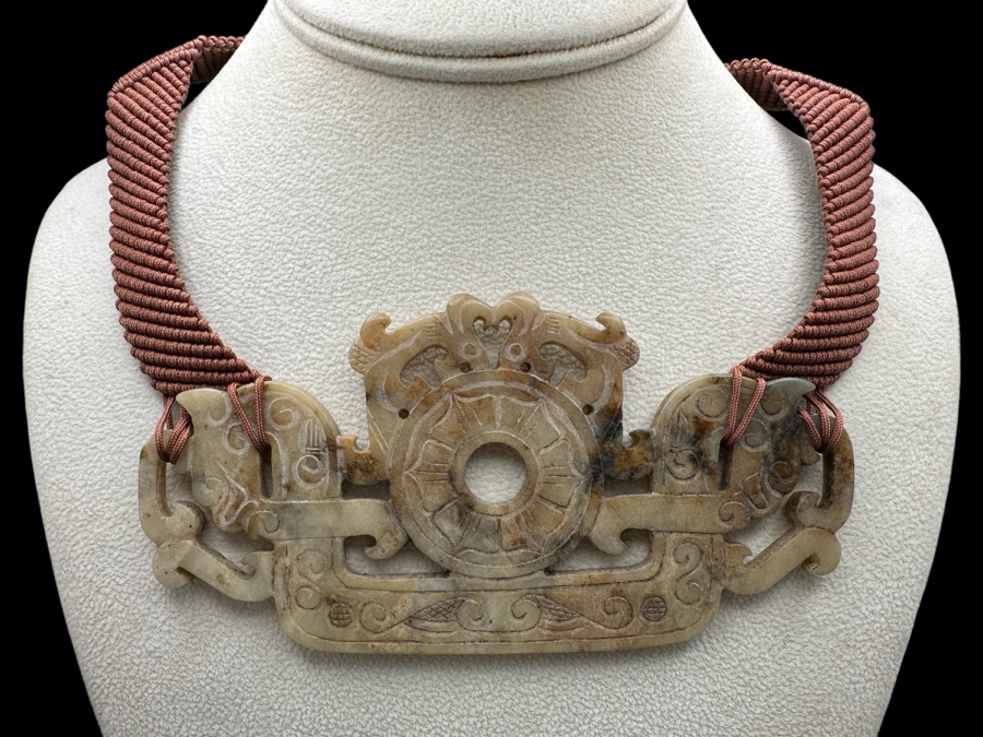 Carved Jade Stone Pendant 12' Necklace