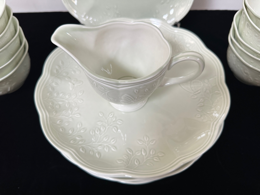 Lenox Butterfly Meadow Leaf Dishes, Bowls & Gravy Boat [Photo 2]