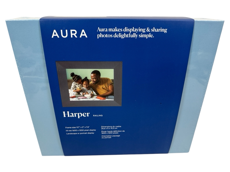 New Aura Digital Picture Frame 9.7 X 7.6