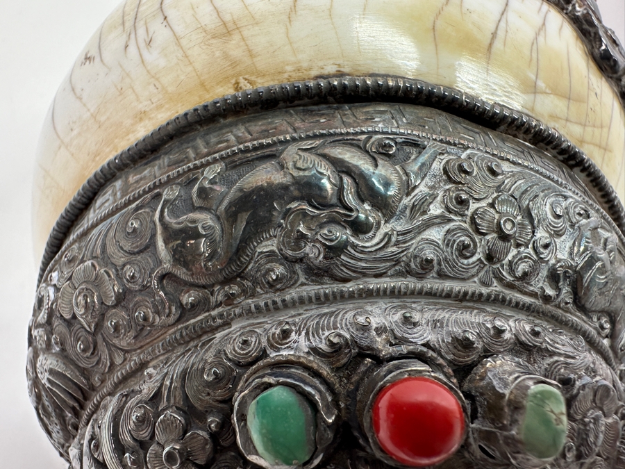 Impressive Tibetan Conch Shell Ritual Horn Adorned With Detailed Silver, Coral And Turquoise Weighs 2,232g [Photo 21]