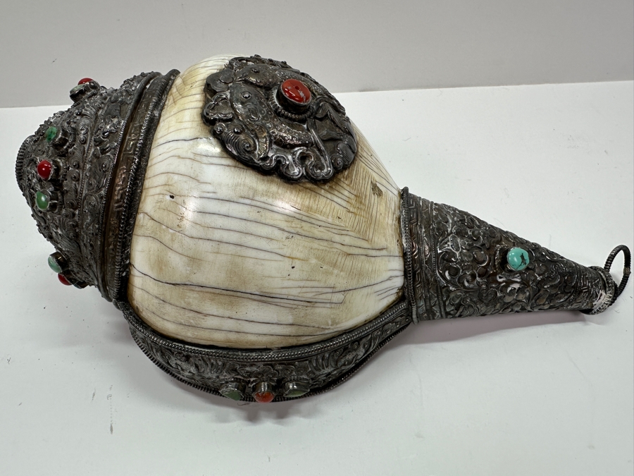 Impressive Tibetan Conch Shell Ritual Horn Adorned With Detailed Silver, Coral And Turquoise Weighs 2,232g [Photo 7]
