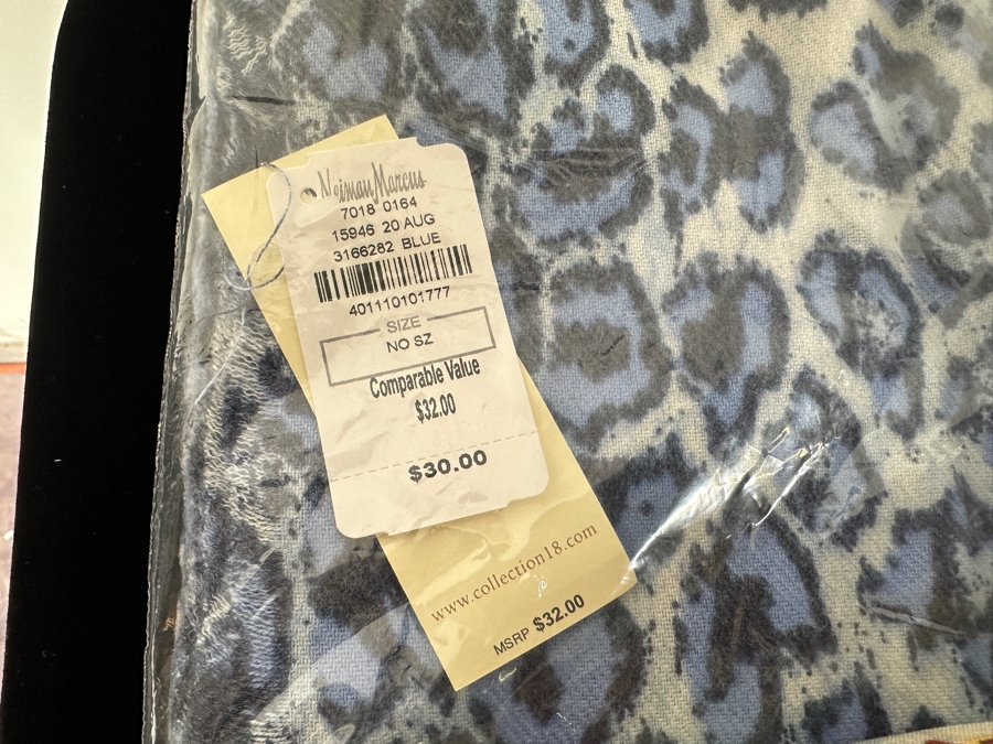 Large Collection Of Women's Scarves & Wraps Some New With Tags [Photo 6]