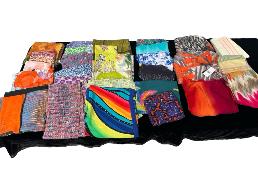 Large Collection Of Women's Scarves & Wraps Some New With Tags
