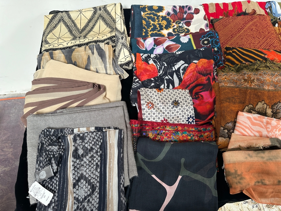 Large Collection Of Women's Scarves & Wraps Some New With Tags [Photo 3]