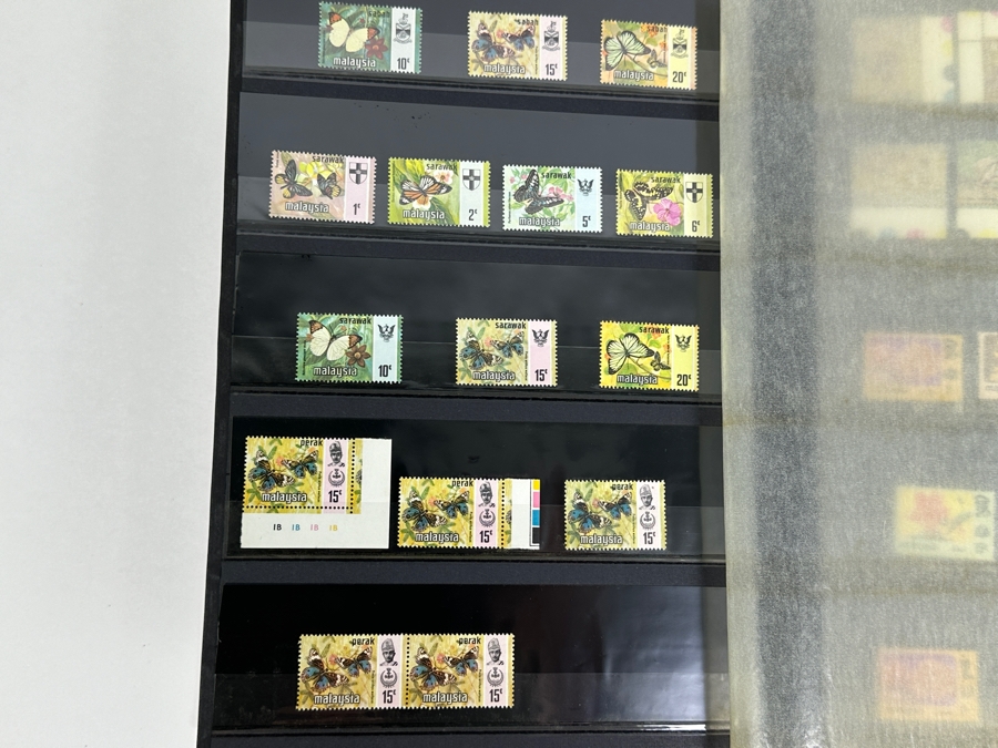 Large Collection Of Mint Stamps From Singapore And Malaysia - See Photos For Sampling Of Stamps In Book [Photo 9]