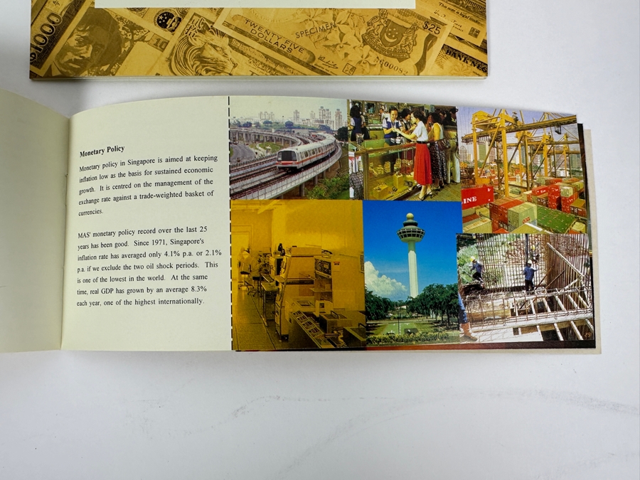 Pair Of Mint Uncirculated Singapore Twenty Five Dollars Bills Commemorating 25 Years Of Singapore 1971-1996 [Photo 15]