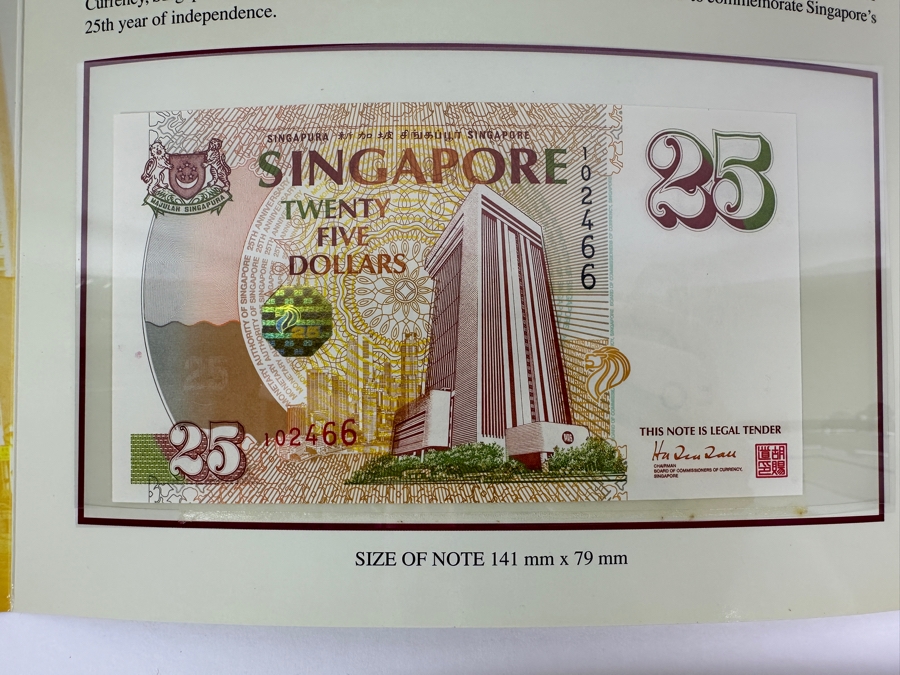 Pair Of Mint Uncirculated Singapore Twenty Five Dollars Bills Commemorating 25 Years Of Singapore 1971-1996 [Photo 4]
