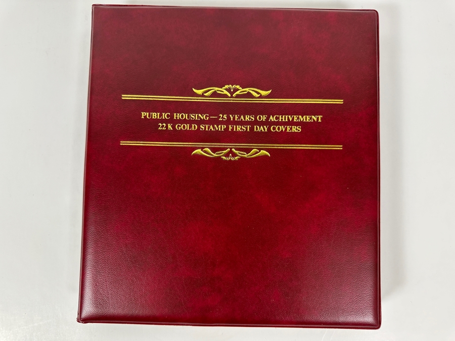 Pair Of Mint Public Housing - 25 Years Of Achievement - 22K Gold Stamp First Day Covers From Singapore Limited To 8,000 Sets [Photo 2]