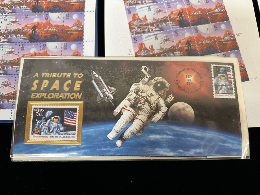 Mint US Postage Stamp Collection Celebrating US Space Achievement And Exploration From The World Stamp Expo 2000 [Photo 10]