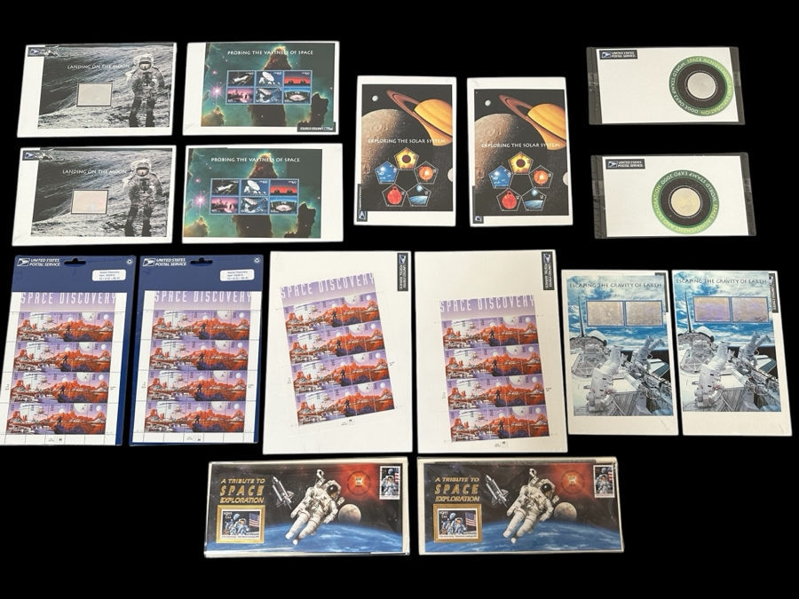 Mint US Postage Stamp Collection Celebrating US Space Achievement And Exploration From The World Stamp Expo 2000 [Photo 1]