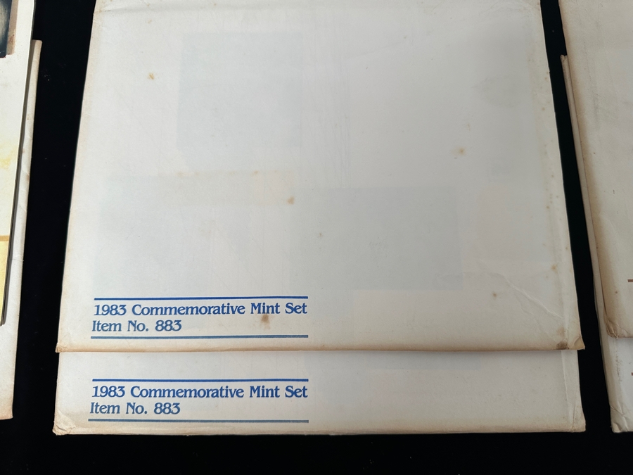 United Stamps Commemorative Stamps Sets: 2 X 1980, 2 X 1981, 2 X 1982, 2 X 1983, 2 X 1984, 2 X 1986, 2 X 1980 Winter Olympics Souvenir Folder Item No. 941 - Total Of 14 Sets [Photo 5]