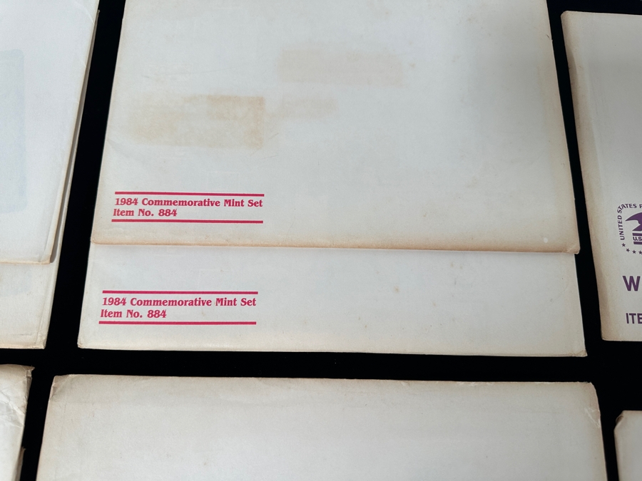 United Stamps Commemorative Stamps Sets: 2 X 1980, 2 X 1981, 2 X 1982, 2 X 1983, 2 X 1984, 2 X 1986, 2 X 1980 Winter Olympics Souvenir Folder Item No. 941 - Total Of 14 Sets [Photo 6]