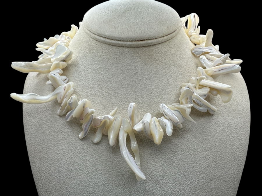 White Seashell 15' Statement Necklace