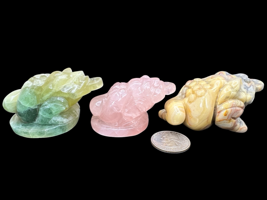 (3) Carved Chinese Feng Shui Golden Toad Wealth Figurines Of Various Stones 364g