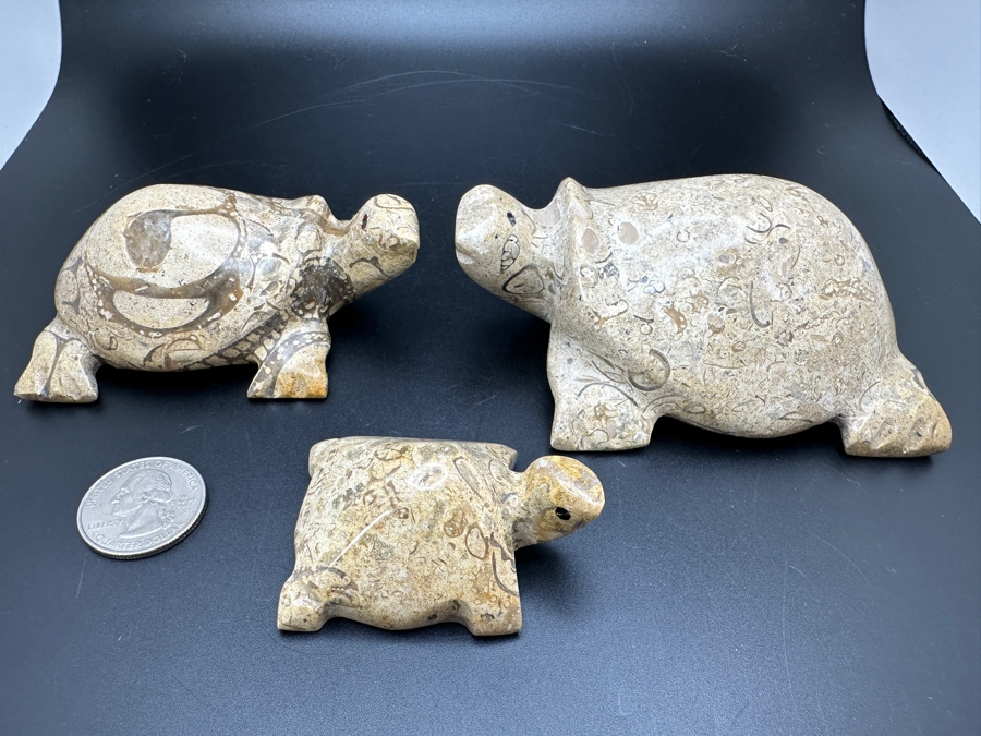Set Of Three Carved Stone Turtle Figurines 670g [Photo 2]