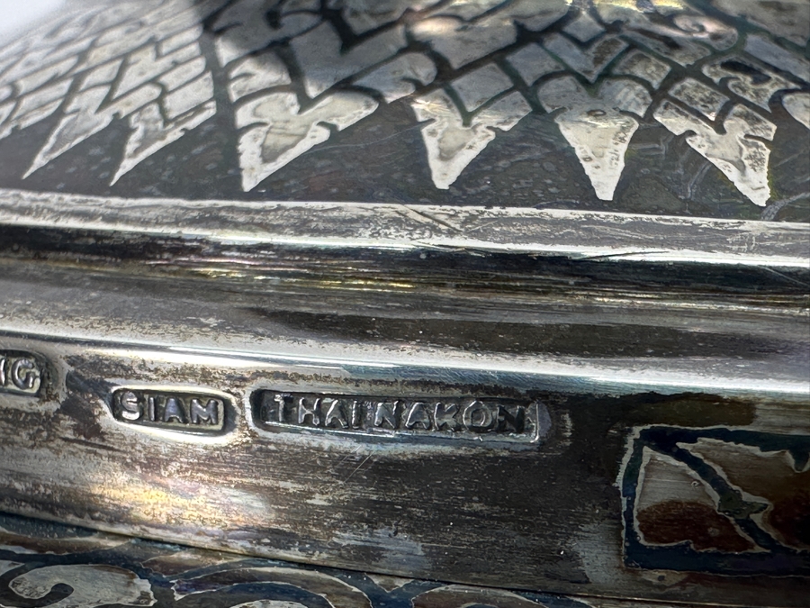 Large Sterling Silver Hallmarked SIAM Thailand Thainakon Footed Bowl With Handles 1,050g (92.5% Silver - Silver Melt Value $1,026) [Photo 18]