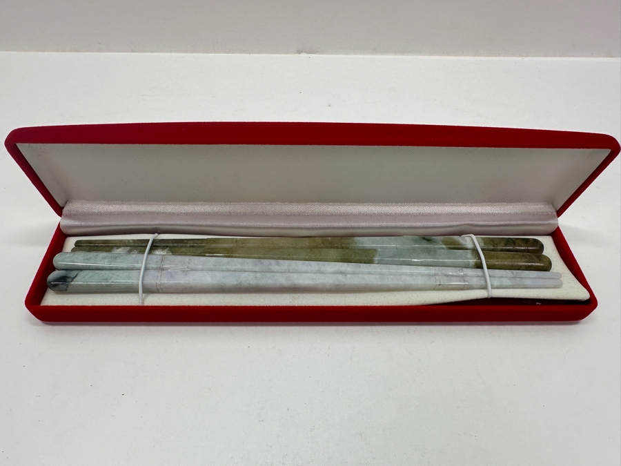 Jade Chopsticks in Box 9' W [Photo 2]