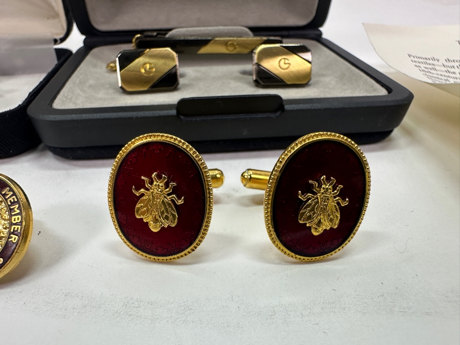 Collection of Men's Cuff Links and Tie Tacks [Photo 9]
