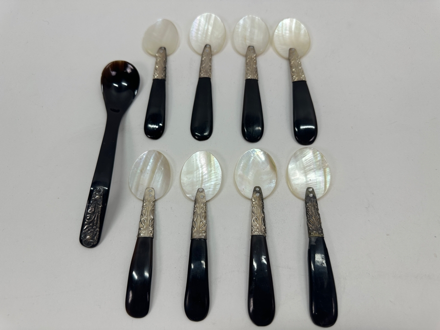 Vintage Mother of Pearl Spoons 4' and 5.5' [Photo 2]