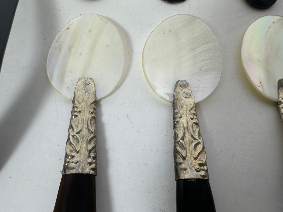 Vintage Mother of Pearl Spoons 4' and 5.5' [Photo 6]