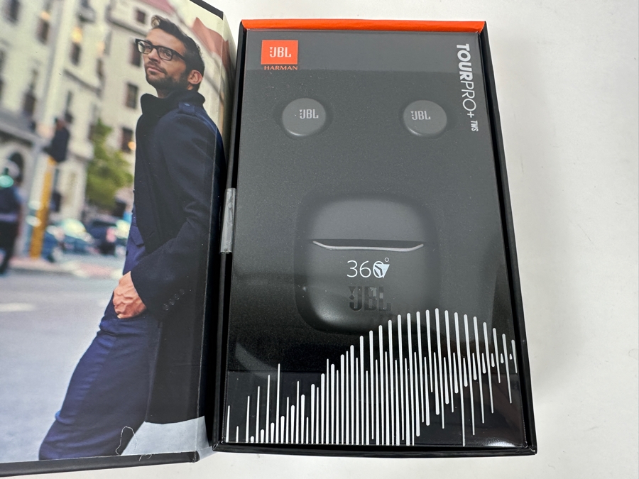 JBL Tour Pro 2 Noise Cancelling True Wireless Earbuds Retails $250 [Photo 7]