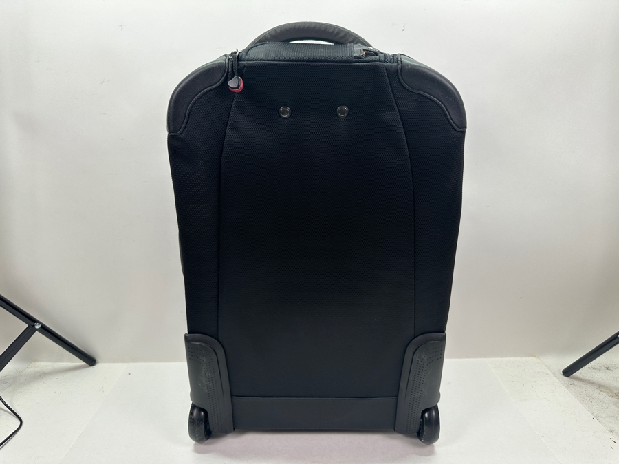 Ricardo Beverly Hills Lightweight Carry-On 21.5' x 14.5' [Photo 5]