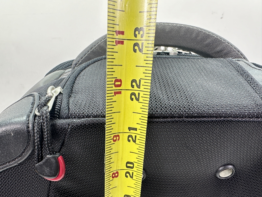 Ricardo Beverly Hills Lightweight Carry-On 21.5' x 14.5' [Photo 7]