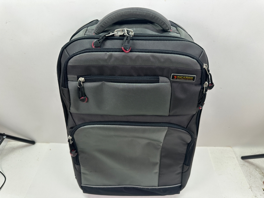 Ricardo Beverly Hills Lightweight Carry-On 21.5' x 14.5' [Photo 3]